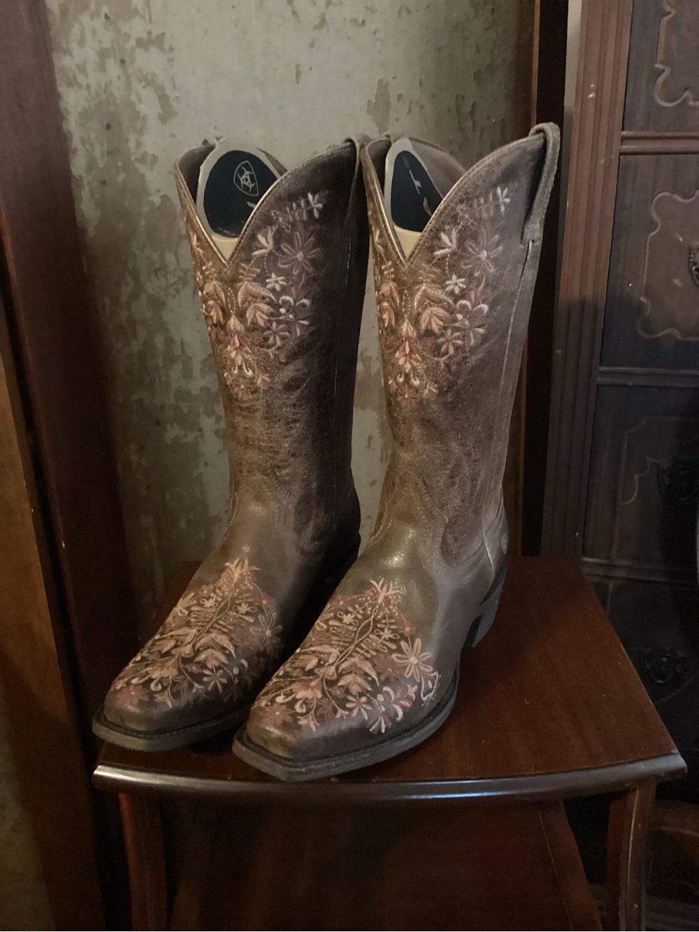 Women's Brown Embroidered Western Heeled Boots